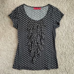 ELLE Black & White Polka Dot Short Sleeve Top Size XS Ruffle Scoopneck Casual
